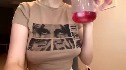 Snapshot of mmm_sweety_kitty chatting on 12/02/24, 08:00 mmm_sweety_kitty online show from 12/02/24, 08:00