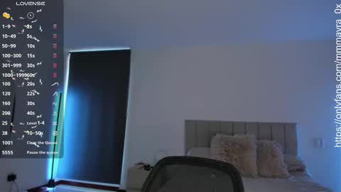 MAYRA   online show from 11/28/25, 09:06