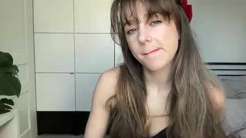 Snapshot of mmminnie chatting on 02/19/25, 08:55 mmminnie online show from 02/19/25, 08:55