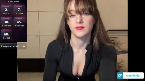 Snapshot of mmminnie chatting on 02/20/25, 04:25 mmminnie online show from 02/20/25, 04:25