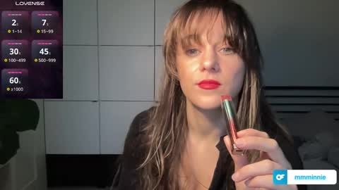 Snapshot of mmminnie chatting on 02/21/25, 03:21 mmminnie online show from 02/21/25, 03:21