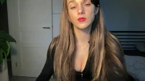 Snapshot of mmminnie chatting on 03/12/25, 04:02 mmminnie online show from 03/12/25, 04:02