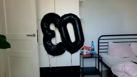 Snapshot of mmminnie chatting on 09/13/25, 12:49 mmminnie online show from 09/13/25, 12:49