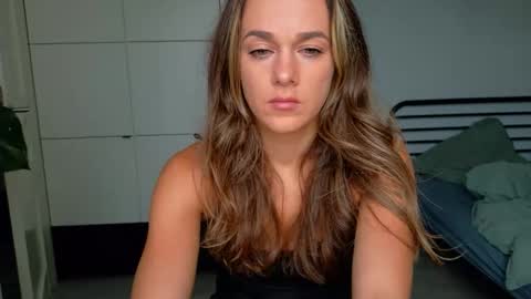 Snapshot of mmminnie chatting on 10/08/25, 11:41 mmminnie online show from 10/08/25, 11:41