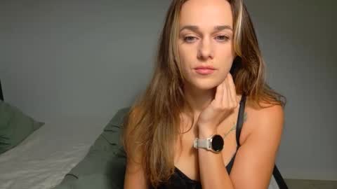 Snapshot of mmminnie chatting on 11/03/25, 05:47 mmminnie online show from 11/03/25, 05:47