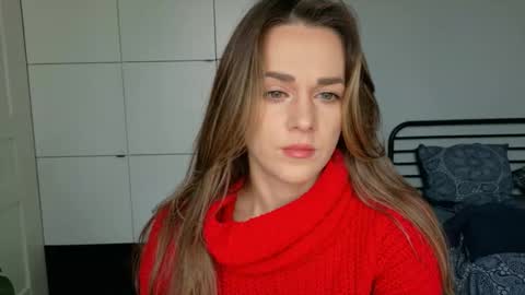 mmminnie online show from 12/18/25, 11:05