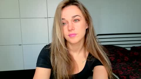 mmminnie online show from 03/31/26, 01:00