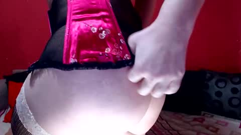 Snapshot of mmmiss_anais chatting on 04/05/26, 11:18 Mmmmis Anais online show from 04/05/26, 11:18