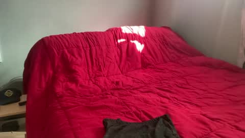 MNTuiLa online show from 04/22/26, 03:35