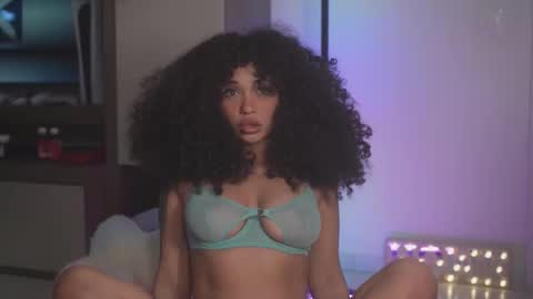 Snapshot of moan_4_you chatting on 09/13/25, 06:57 Ruxxx online show from 09/13/25, 06:57