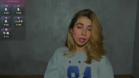 Snapshot of moanamo chatting on 01/18/26, 12:20 Princess Moana online show from 01/18/26, 12:20