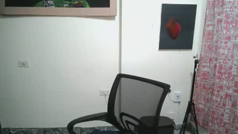 Snapshot of mocca_117 chatting on 06/19/26, 03:11 Sam online show from 06/19/26, 03:11