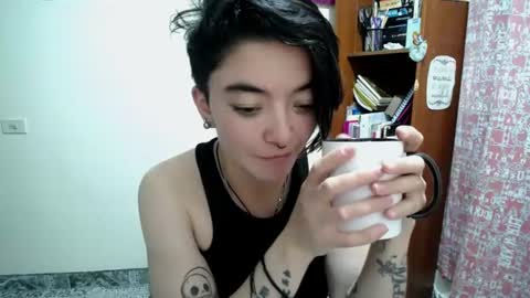 Snapshot of mocca_117 chatting on 07/15/26, 04:18 Sam online show from 07/15/26, 04:18