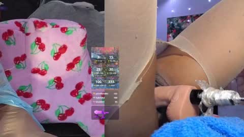 Snapshot of mocha_ chatting on 12/15/24, 12:38 MOCHA JAMES THE NPC online show from 12/15/24, 12:38