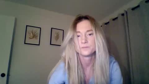 Snapshot of mockingbirds91 chatting on 04/14/26, 01:55 mockingbirds91 online show from 04/14/26, 01:55