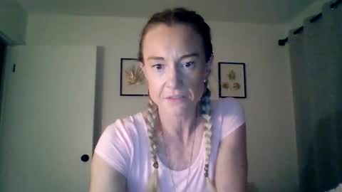 Snapshot of mockingbirds91 chatting on 04/17/26, 03:20 mockingbirds91 online show from 04/17/26, 03:20