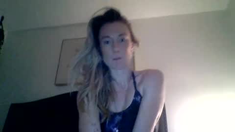 Snapshot of mockingbirds91 chatting on 04/22/26, 02:47 mockingbirds91 online show from 04/22/26, 02:47