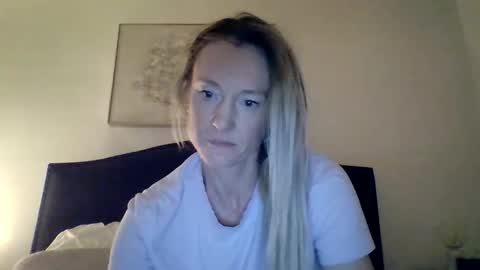 Snapshot of mockingbirds91 chatting on 05/12/26, 04:31 mockingbirds91 online show from 05/12/26, 04:31