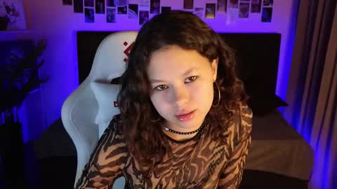 moco_choco online show from 10/10/25, 01:26