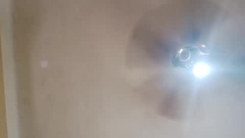 Snapshot of modelo_web18 chatting on 11/16/25, 01:39 camilo online show from 11/16/25, 01:39