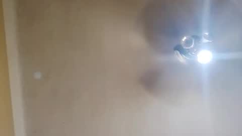 Snapshot of modelo_web18 chatting on 12/21/25, 05:25 camilo online show from 12/21/25, 05:25