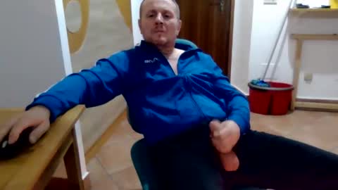 Snapshot of modesto1969 chatting on 11/20/25, 12:55 modesto1969 online show from 11/20/25, 12:55