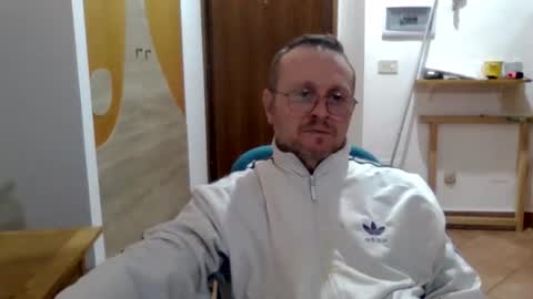 Snapshot of modesto1969 chatting on 11/23/25, 11:04 modesto1969 online show from 11/23/25, 11:04