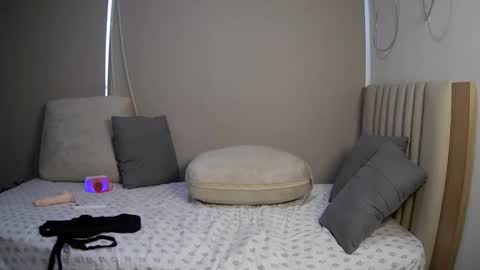 Snapshot of modexusparty chatting on 11/26/25, 04:19 modexusparty online show from 11/26/25, 04:19