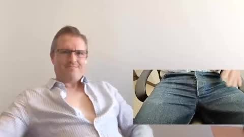 Moe online show from 09/29/25, 06:57