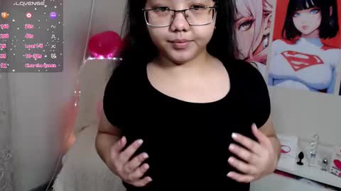 Snapshot of moertomlly chatting on 02/18/25, 03:53 Molly online show from 02/18/25, 03:53