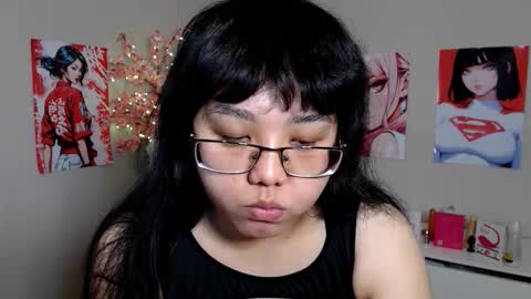 Snapshot of moertomlly chatting on 10/13/25, 04:34 Molly online show from 10/13/25, 04:34
