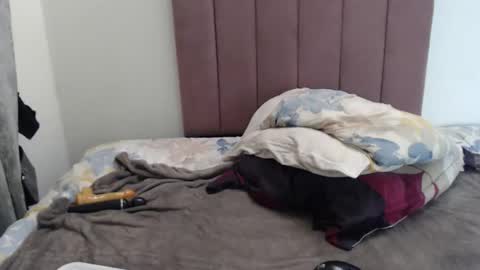 Mogheul Slay online show from 03/12/26, 01:23