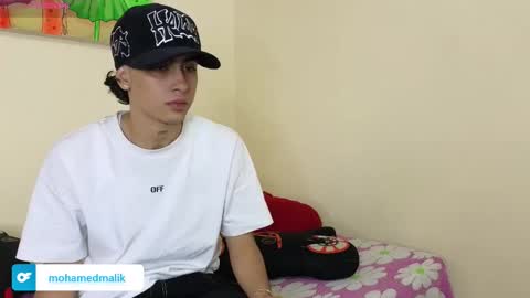 mohamed_malik online show from 12/21/25, 11:39