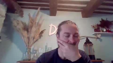 Julien online show from 01/27/25, 01:09