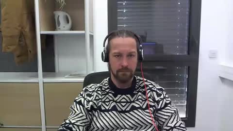 Julien online show from 02/27/25, 11:20