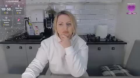 erika online show from 03/04/26, 09:15