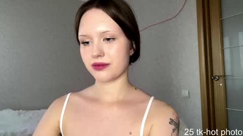Snapshot of mollieadamek chatting on 05/19/26, 01:50 Lisa online show from 05/19/26, 01:50