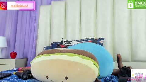 Snapshot of molliebue1 chatting on 01/10/25, 06:17 Hey Guys Im Mollie online show from 01/10/25, 06:17