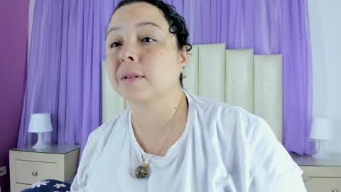 Snapshot of molliebue1 chatting on 01/18/25, 12:15 Hey Guys Im Mollie online show from 01/18/25, 12:15