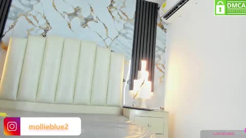 Snapshot of molliebue1 chatting on 01/19/25, 12:28 Hey Guys Im Mollie online show from 01/19/25, 12:28