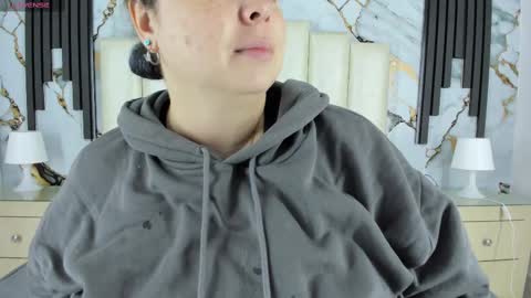 Snapshot of molliebue1 chatting on 03/06/25, 12:19 Hey Guys Im Mollie online show from 03/06/25, 12:19