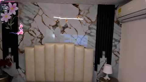 Snapshot of molliebue1 chatting on 09/12/25, 12:27 Hey Guys Im Mollie online show from 09/12/25, 12:27