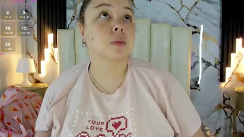 Snapshot of molliebue1 chatting on 10/22/25, 12:16 Hey Guys Im Mollie online show from 10/22/25, 12:16