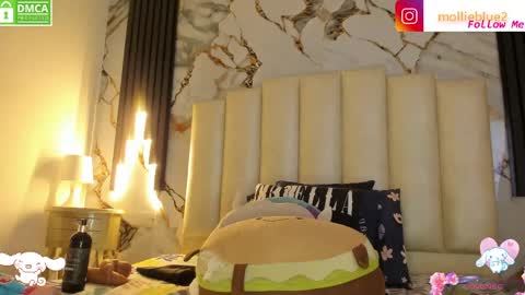 Snapshot of molliebue1 chatting on 05/11/26, 02:45 Hey Guys Im Mollie online show from 05/11/26, 02:45