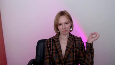 mollilove online show from 05/19/26, 09:37