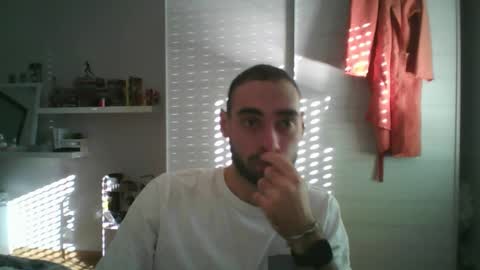 mollo20 online show from 10/27/25, 01:59