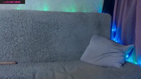 Molly1sex online show from 04/18/26, 02:15