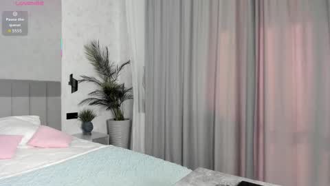 Sima online show from 10/21/25, 06:36