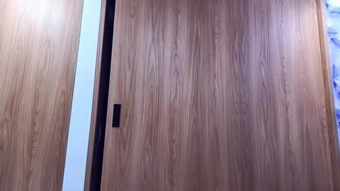 Molly online show from 10/22/25, 05:41