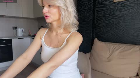 Molly online show from 04/11/26, 05:45